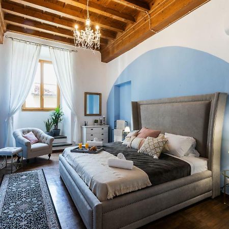 Historic Center Palace - Huge 4 Bedrooms Santa Croce Apartment - By Likehome피렌체 외부 사진