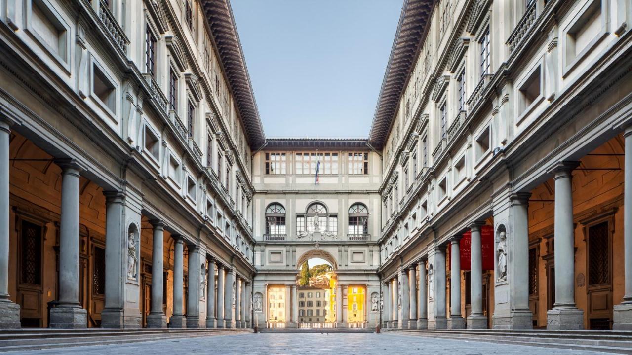 Historic Center Palace - Huge 4 Bedrooms Santa Croce Apartment - By Likehome피렌체 외부 사진