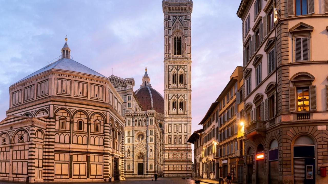Historic Center Palace - Huge 4 Bedrooms Santa Croce Apartment - By Likehome피렌체 외부 사진