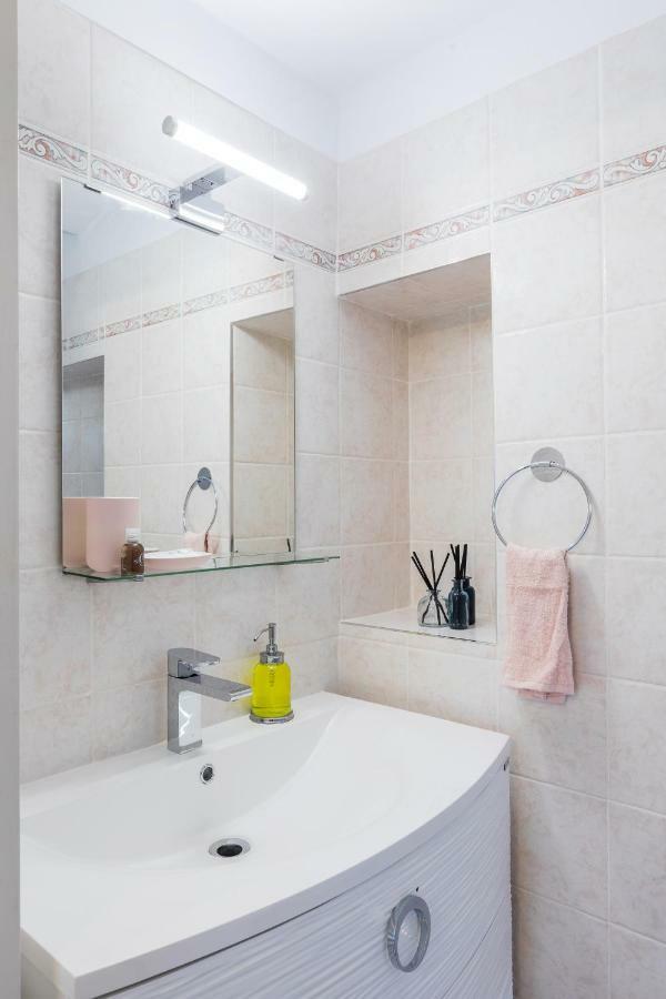 Historic Center Palace - Huge 4 Bedrooms Santa Croce Apartment - By Likehome피렌체 외부 사진