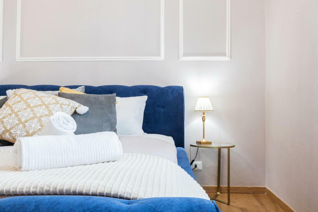 Historic Center Palace - Huge 4 Bedrooms Santa Croce Apartment - By Likehome피렌체 외부 사진