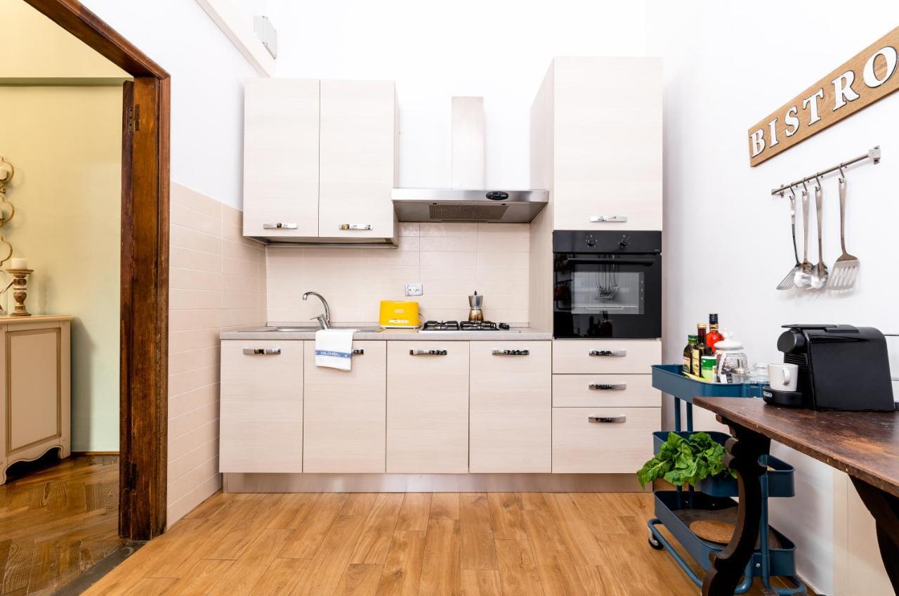 Historic Center Palace - Huge 4 Bedrooms Santa Croce Apartment - By Likehome피렌체 외부 사진