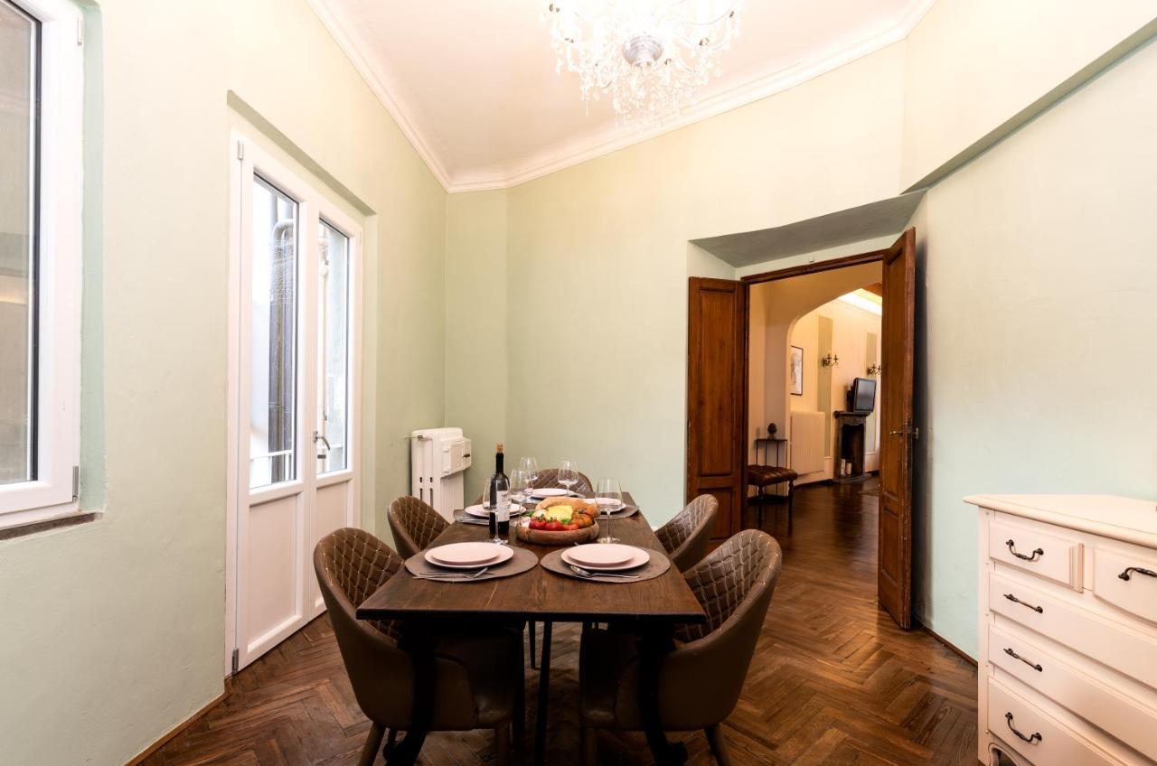 Historic Center Palace - Huge 4 Bedrooms Santa Croce Apartment - By Likehome피렌체 외부 사진